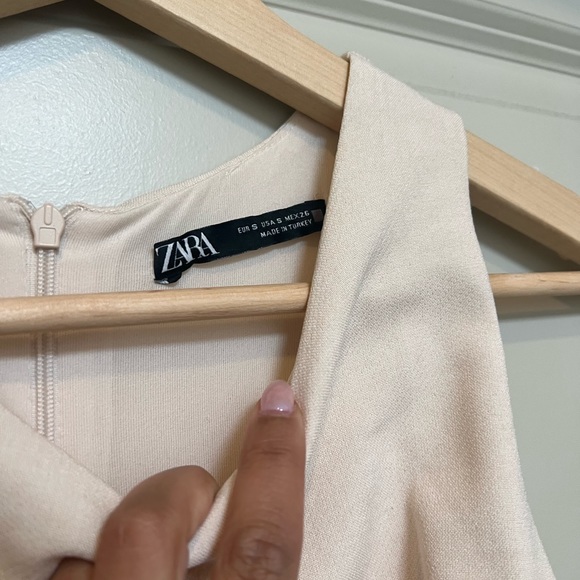 Zara Cut Out Dress - Picture 4 of 6